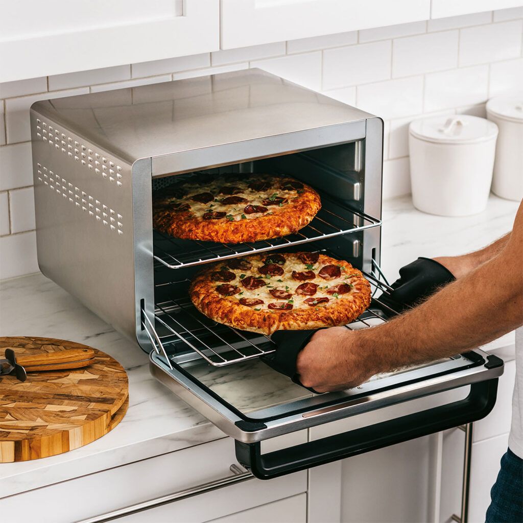 DT200UK-InUse-OnCounteOpen-Pizzas-Man_copy