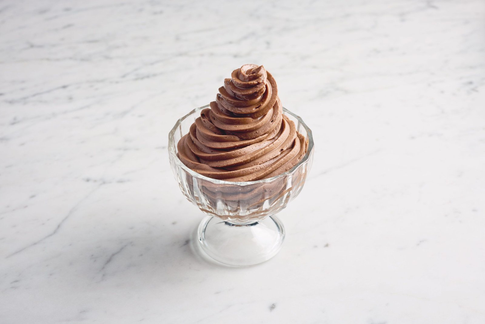 R_NC701UK_InUse_IceCream__ChocolateProtein_CreamiFit